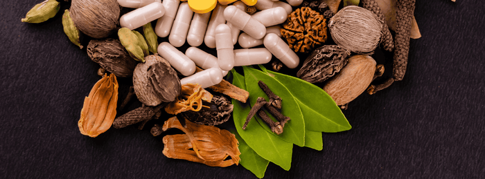 Yoga en ayurveda: de beste kruiden en supplementen voor yogi’s